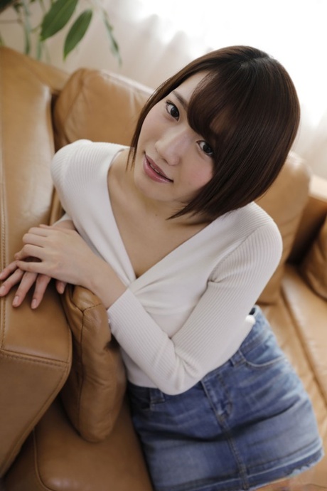 Asian girl Mitsuha Kikukawa shows her creampied shaved pussy after hot sex