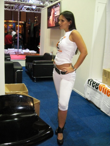 Porn World Eve Angel, Sandra Shine