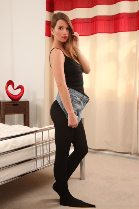 Porn Pics performed by Vanessa Mio XXX Gallery