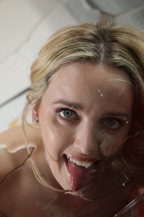 Hot blonde Charlie Smile masturbates & shows her pussy up close while pissing