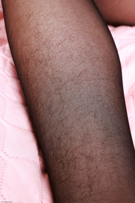 Pregnant amateur Wookie Princess shows off her incredibly hairy pussy up close
