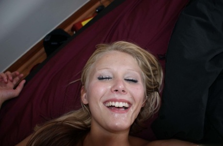 Deep Skeet Porn Pictures