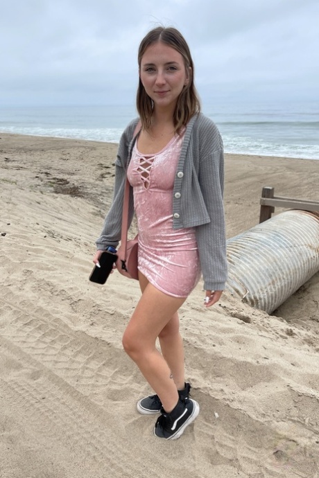 Petite amateur Macy Meadows shows off her tight ass & her yummy pussy lips